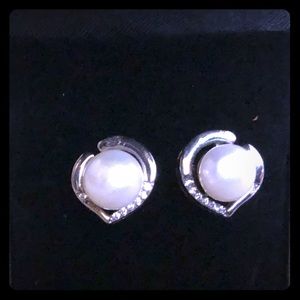 New, Never-Worn J.Rosee Pearl Stud Earrings